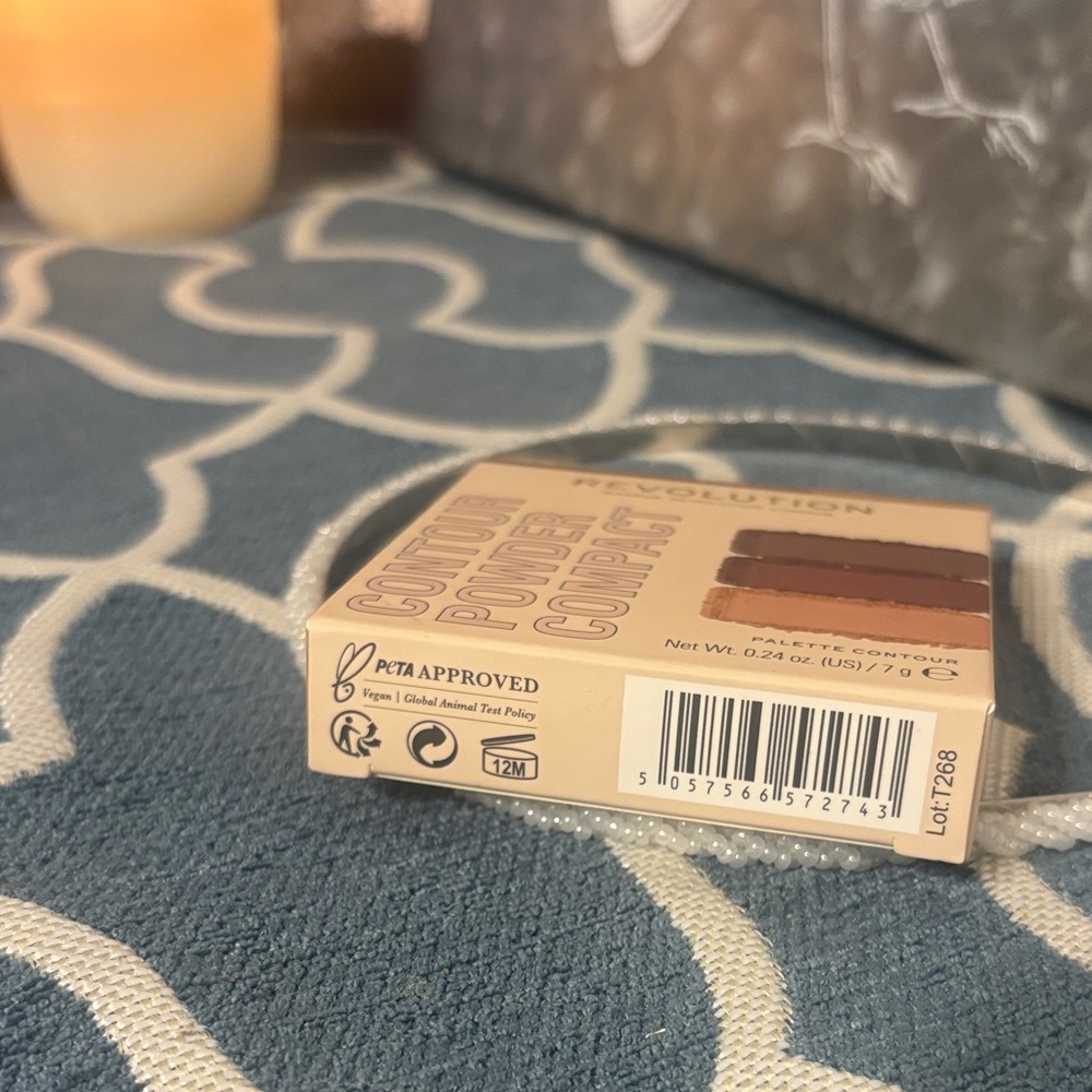 Revolution Deep Contour Palette - Picture 8 of 8